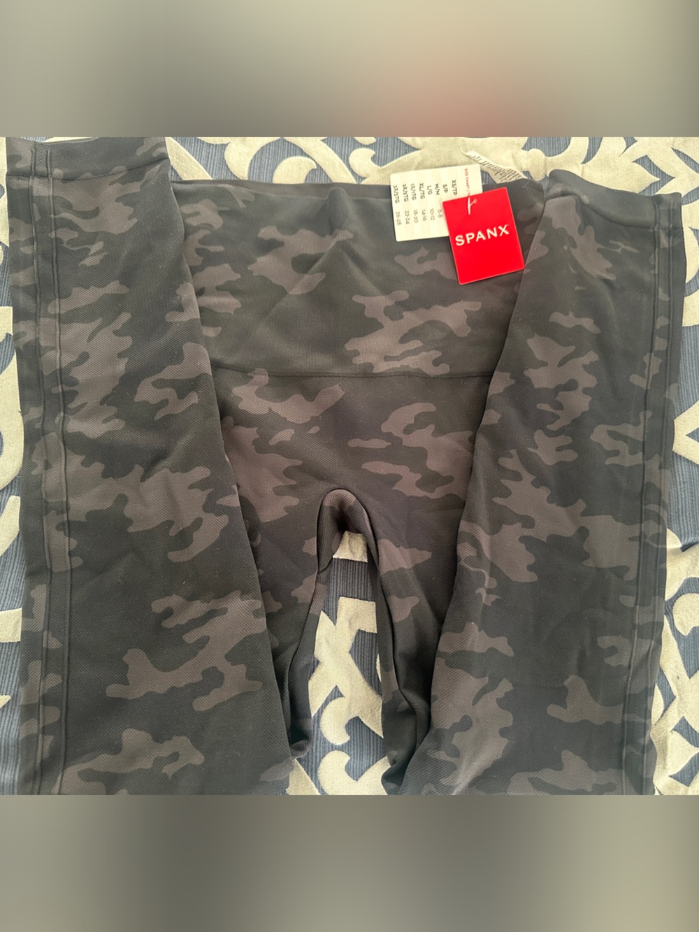 SPANX Charcoal and Black Camo Leggings Medium NEW NWT
